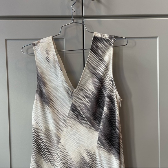 Josie Natori Radiant Texture Stretch Fit In Warm White Grey Designer Luxury - Picture 2 of 8